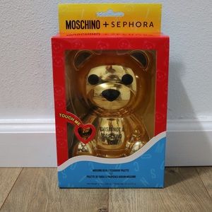 Moschino + Sephora  eyeshadow pallet ✨